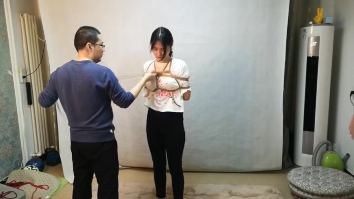 束缘阁 丰满的林秋 白短衫 団缚 Preview 2
