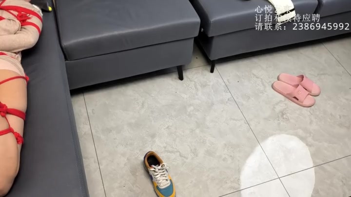 心悦束艺 小萝莉的M腿蟹缚 Preview 4