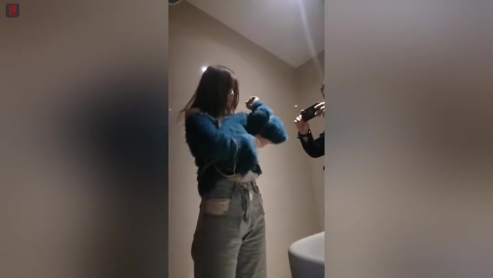 绳之韵 勤勉的小九妹，外出吃饭也不能忘了咱们的“专业”，趁着上菜的空隙，把她带到洗手间里来一段苏秦背剑式捆绑练习 Preview 3
