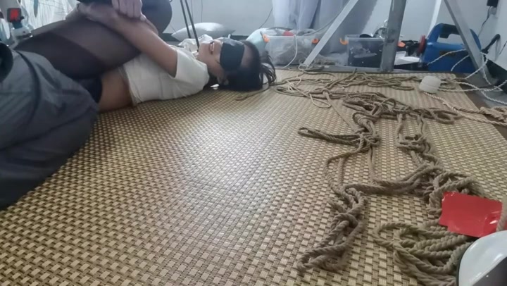 绳之韵 敏感软妹子新人彤彤试镜（第四集）温情捆绑及温柔补刀，再度痉挛和瘫软. Preview 4
