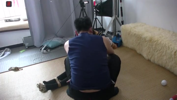 绳之韵 JK小学妹瑾瑜的假期系列绳地狱（上集）过膝袜、水手服，捆绑、鞭打、踩踏 Preview 1