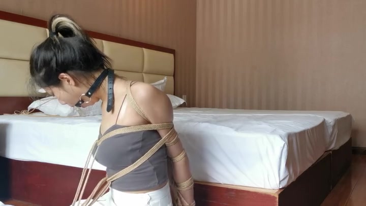 小松直臂大口环跪缚 下 Preview 1