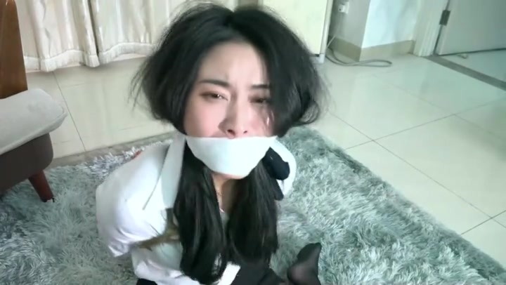 逍遥 king定拍神秘游戏（02）黑丝白领捆绑被枪威胁 定时炸弹绑身 性感美人奋力挣扎 Preview 4