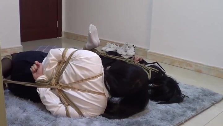 新月原创 00后 玉箫 红豆 黑白天使 丝袜紧缚 互相解缚 驷马放置挣扎好激烈 Preview 4