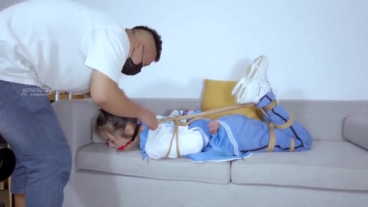 樱束原创 悠悠初体验（上）首次试镜，超敏感身体，对各种道具充满好奇 Preview 3