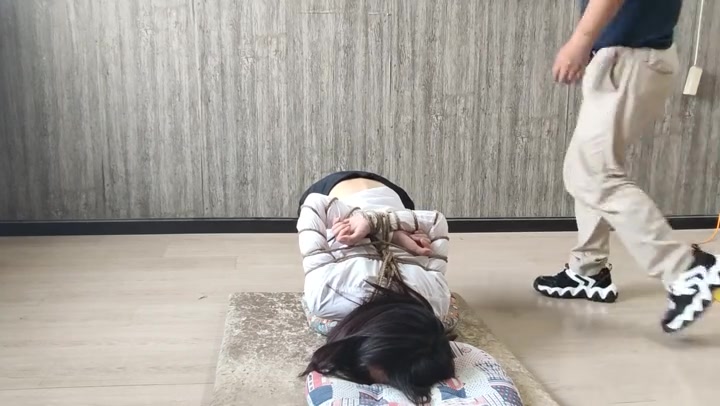 唯美之家 定拍反扭捆绑巧巧2 Preview 4