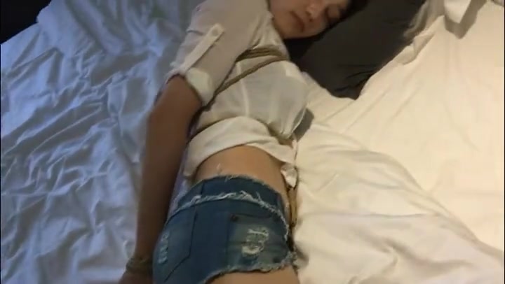 一个超级怕痒的逗比妹子 Preview 3