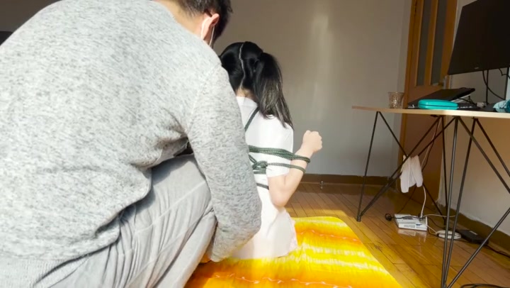 玩奴原创 双马尾JK妹子尝试新姿势，驷马小鸡缚严厉驷马，马具口球堵嘴挣扎！ Preview 2