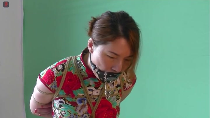 绳之韵 诗韵优雅的性感，暴力的凄美 旗袍丝袜和绳子（上集）捆绑手脚、股绳固定，口枷封堵 Preview 1
