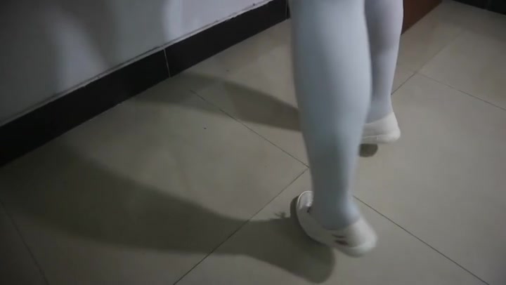 白丝制服股绳吊缚 Preview 4